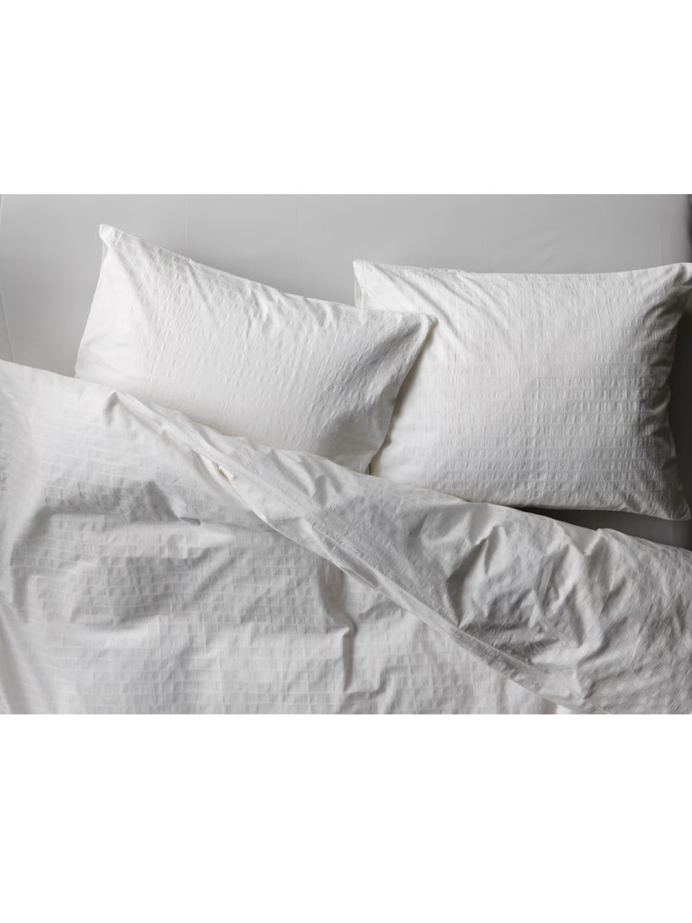 White Cotton Comforter Full/Queen Set with Off White Decorative Cushion Covers - Picture 5 of 10